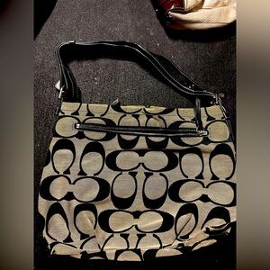 Vintage coach signature logo shoulder bag